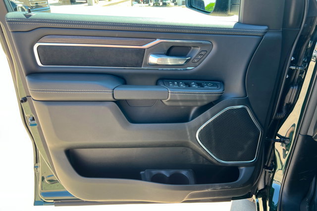 New 2026 RAM 1500 Laramie AWD/4WD image 14