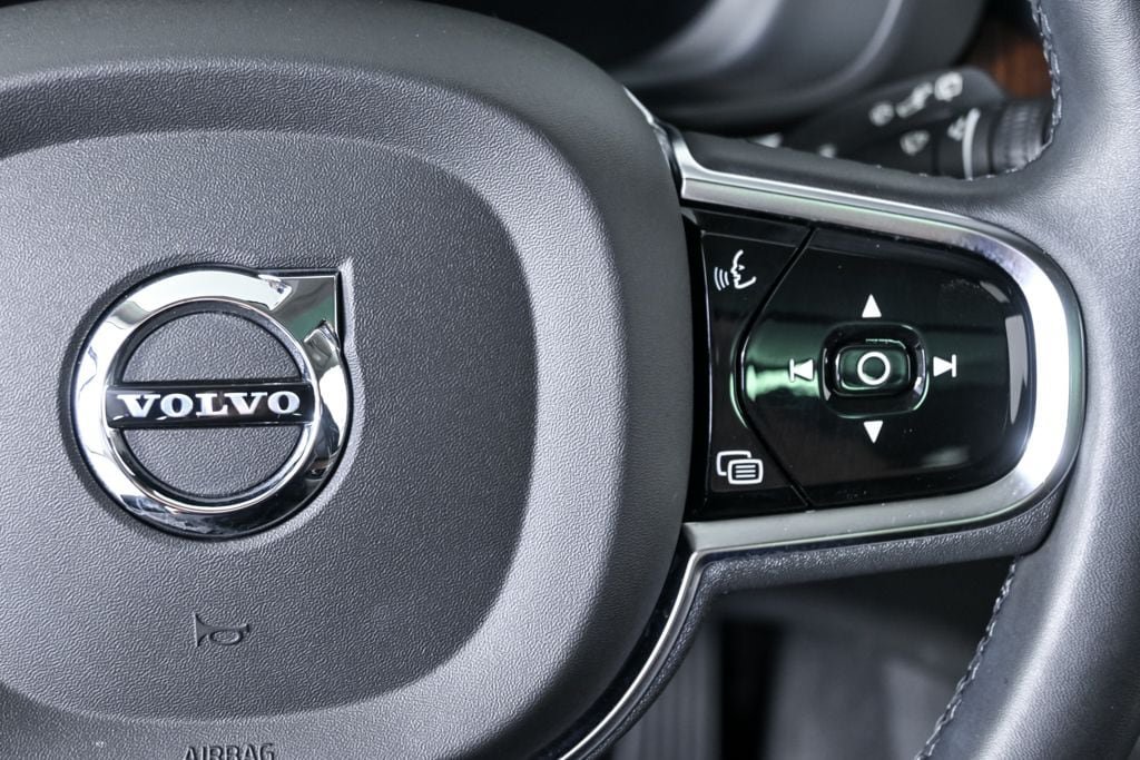 Certified 2023 Volvo XC60 B5 Plus w/ Protection Package AWD/4WD image 12