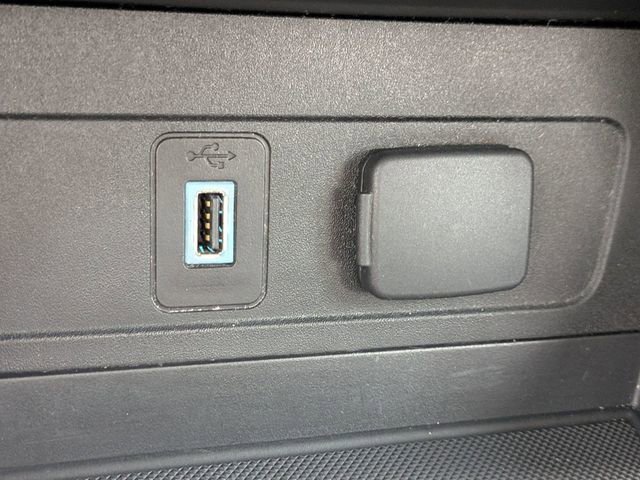 Used 2017 Ford Escape SE w/ Equipment Group 201A FWD image 25