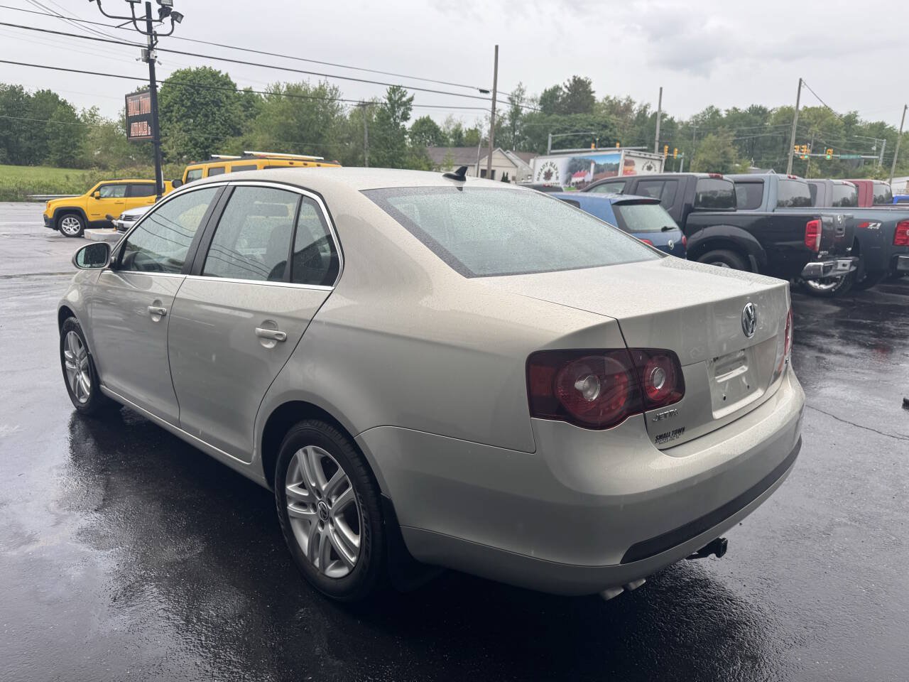 Used 2010 Volkswagen Jetta TDI FWD image 6