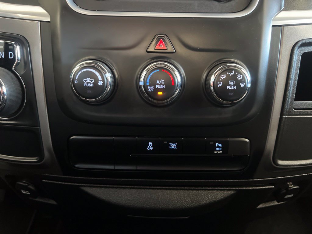 Used 2024 RAM 1500 Warlock RWD image 58