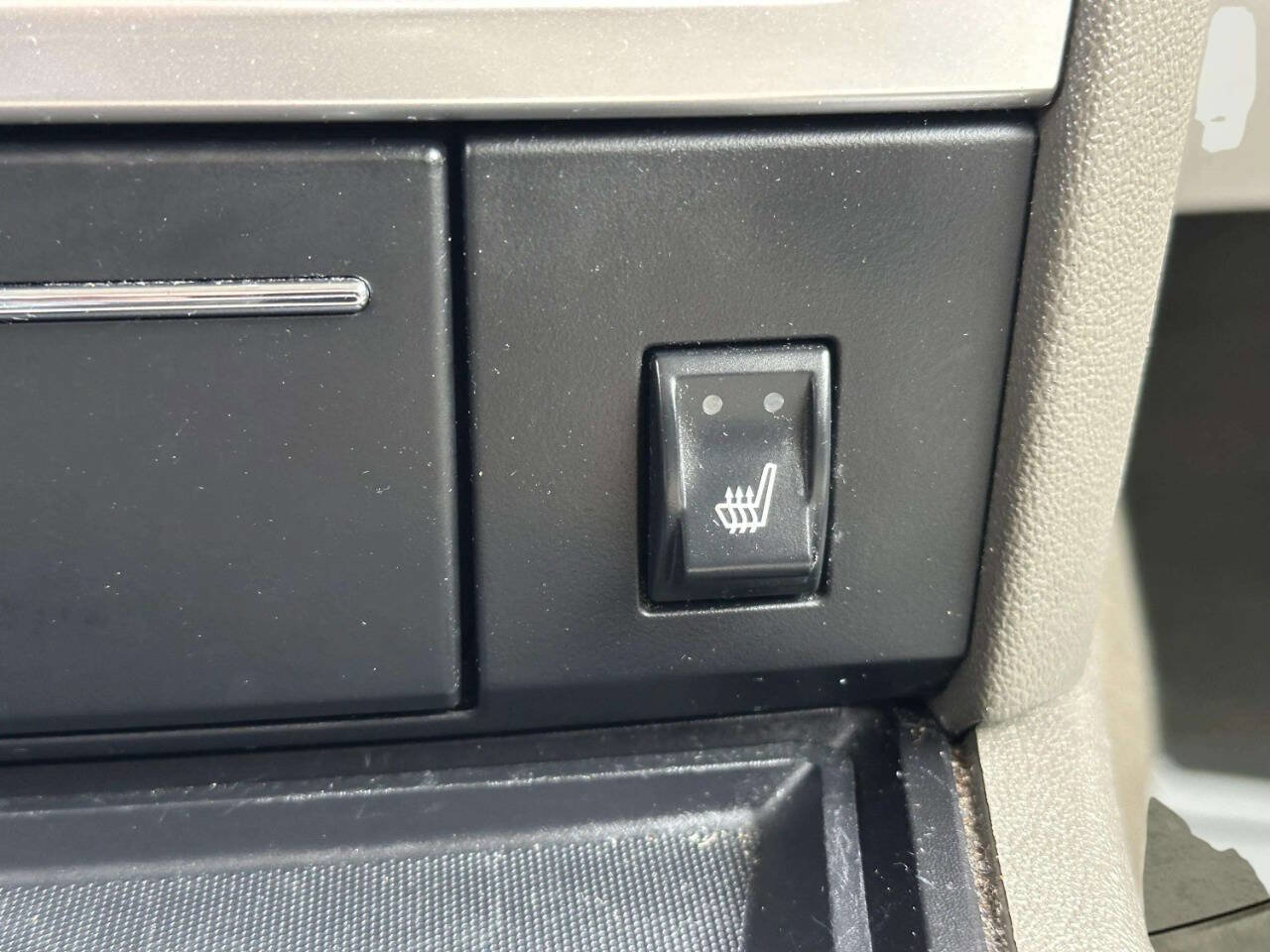 Used 2008 Chrysler 300 Limited image 36