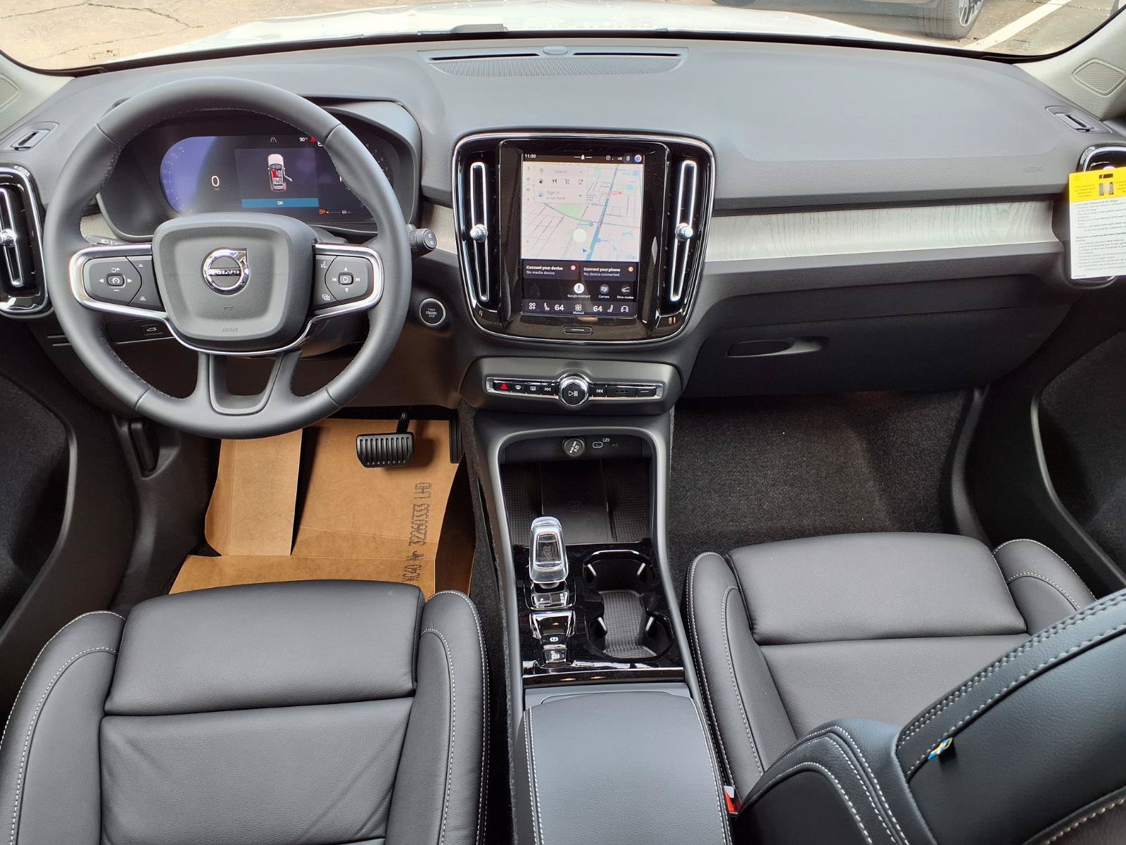 New 2026 Volvo XC40 B5 Plus w/ Protection Package Premier AWD/4WD image 11