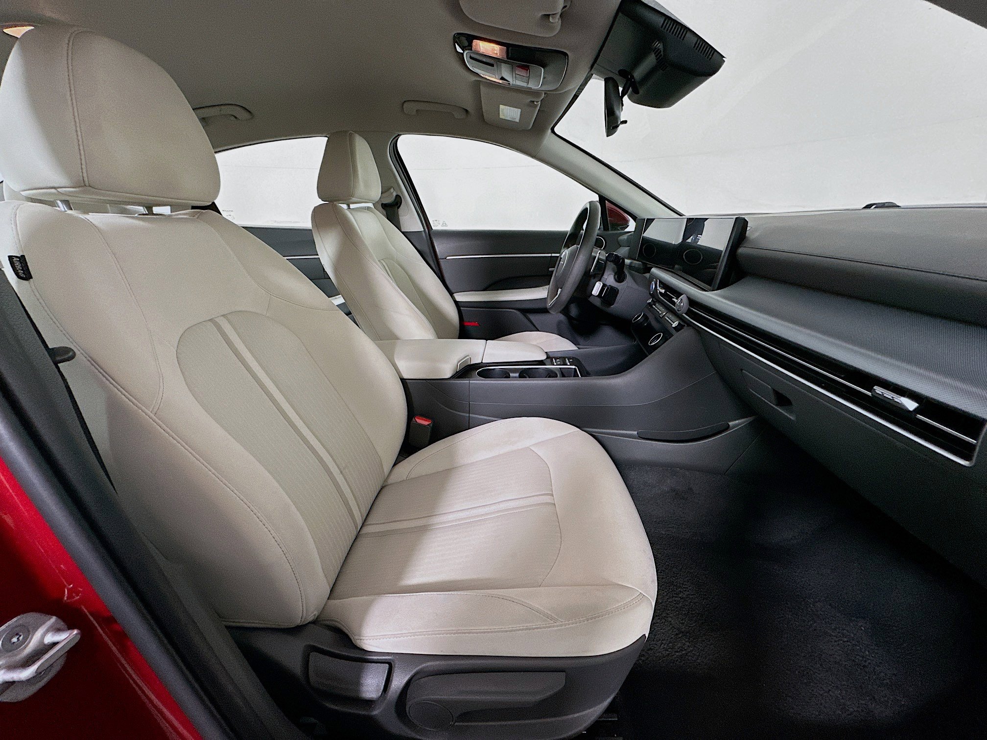 Used 2025 Hyundai Sonata SEL FWD image 30