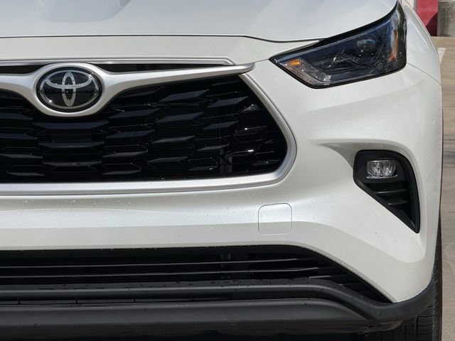 Used 2022 Toyota Highlander LE image 9