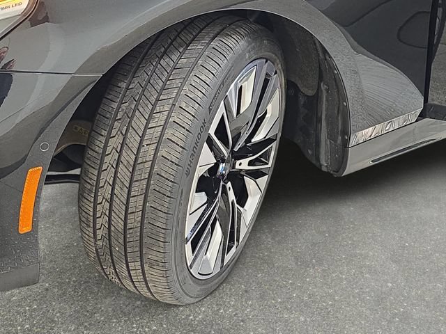 Certified 2024 BMW 530i xDrive w/ Premium Package AWD/4WD image 29