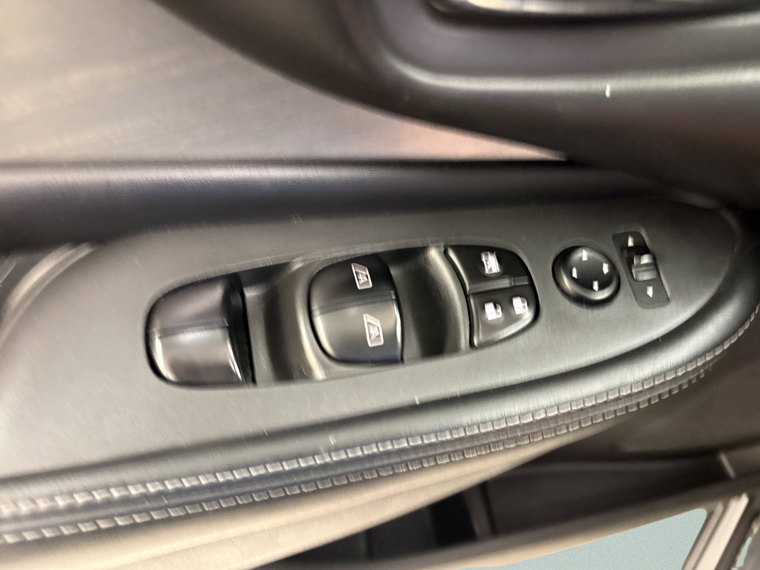 Used 2016 Nissan Murano SV w/ Premium Package AWD/4WD image 24