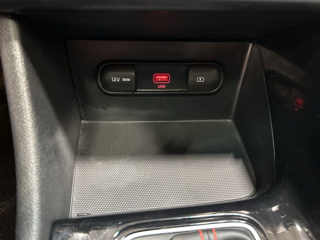 Used 2021 Kia Niro Touring w/ Paint Protection Package image 22