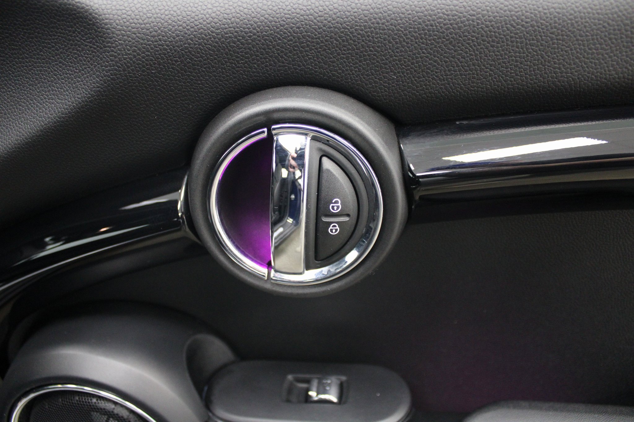 Used 2019 MINI Cooper S image 22