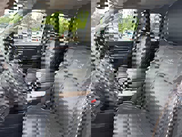 Used 2023 RAM 2500 Laramie AWD/4WD image 3