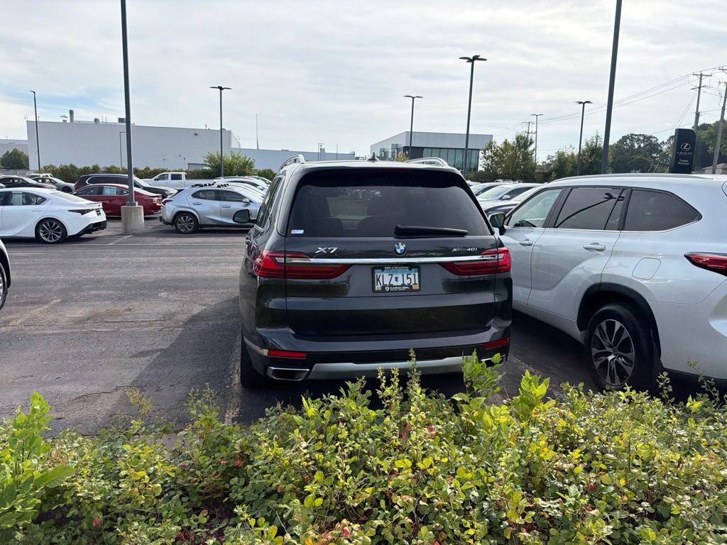 Used 2020 BMW X7 xDrive40i w/ Premium Package AWD/4WD image 23