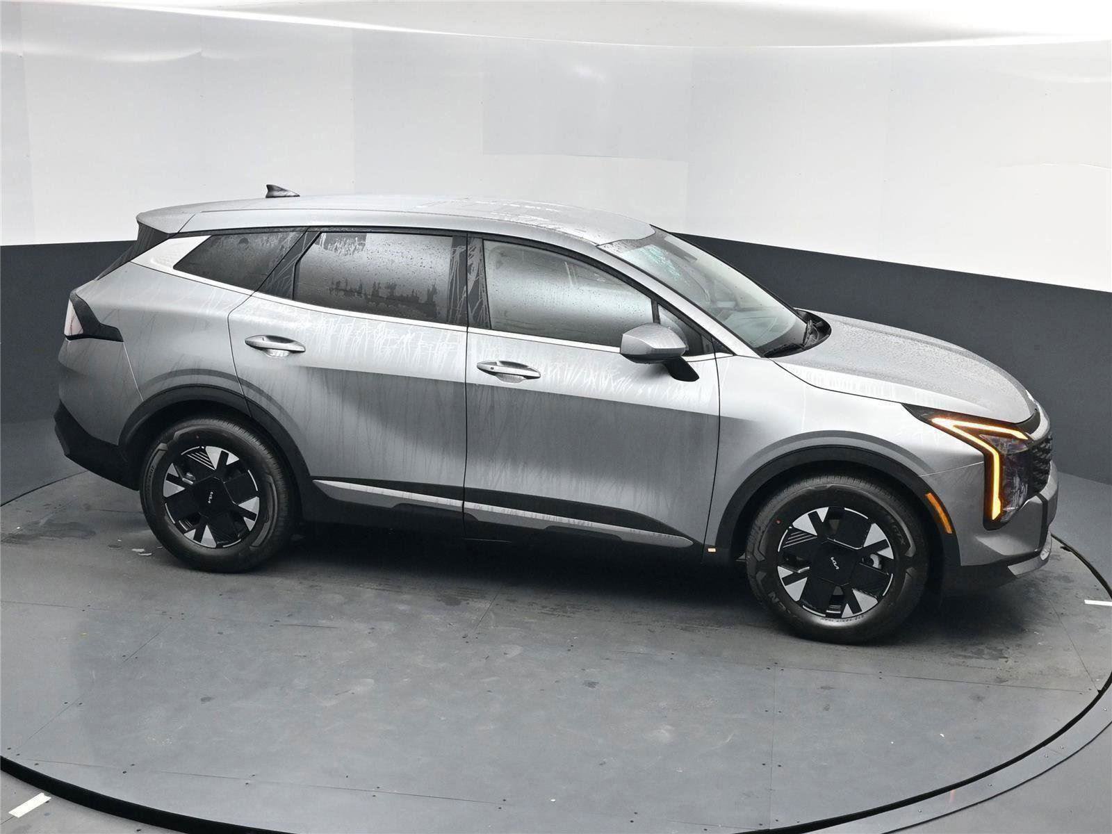 New 2026 Kia Sportage LX image 13