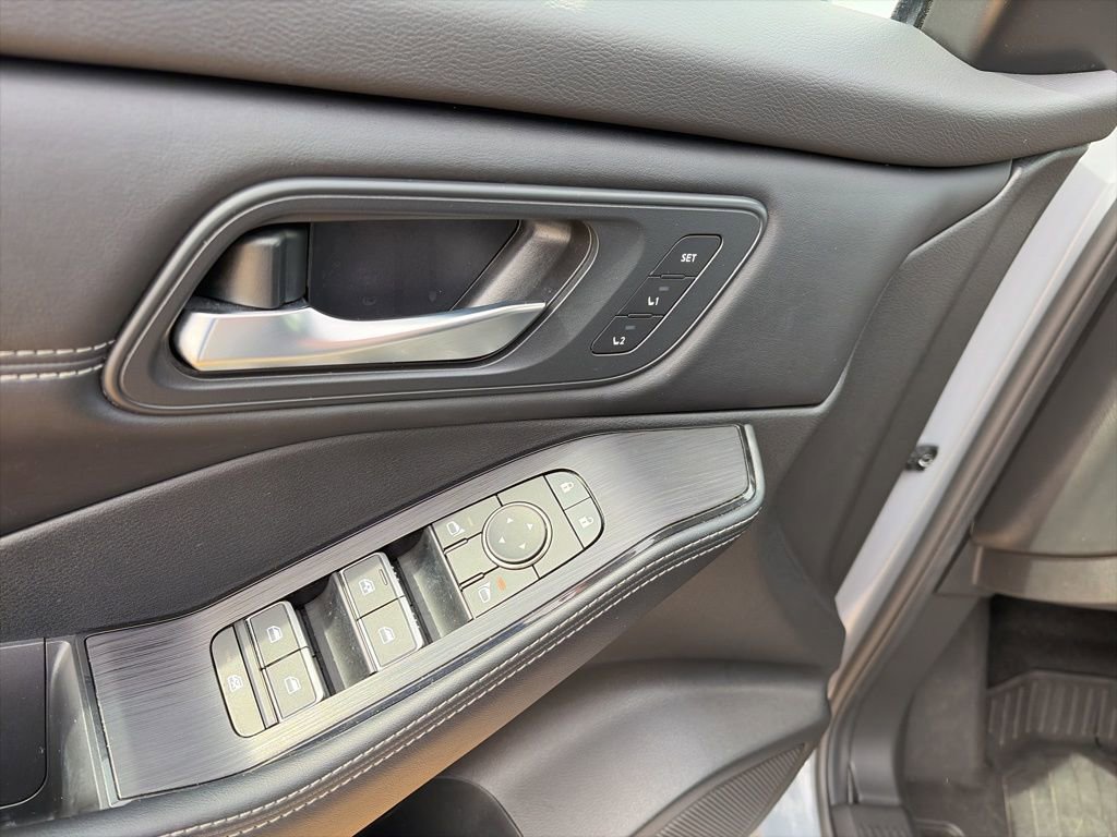 Certified 2024 Nissan Rogue SL w/ SL Premium Package image 13