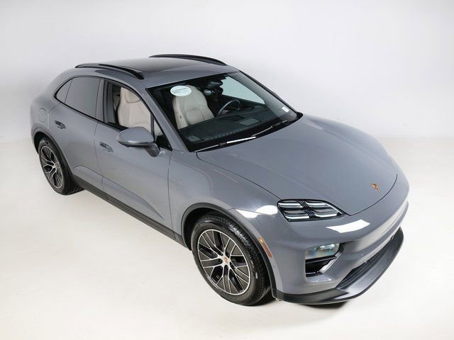 Certified 2025 Porsche Macan 4 Electric image 31