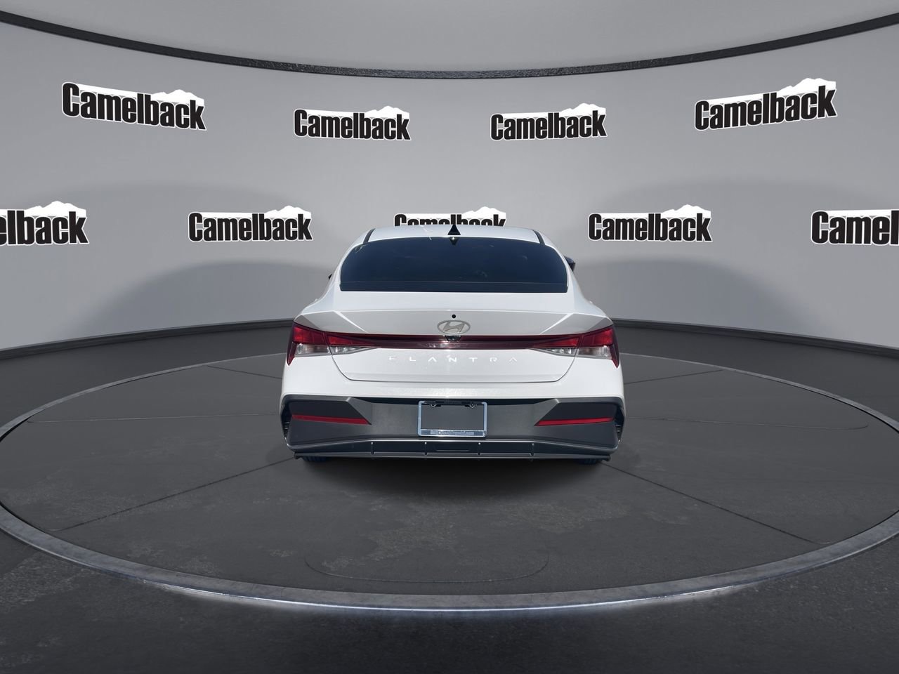 Certified 2024 Hyundai Elantra SE FWD image 6