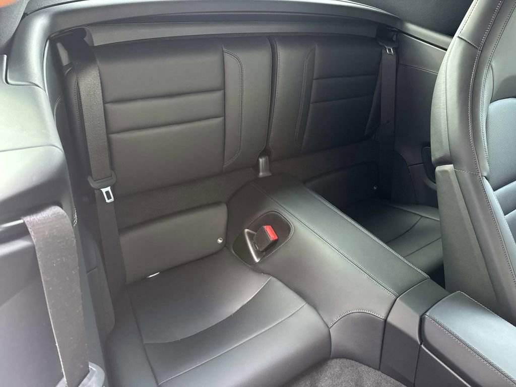 Used 2025 Porsche 911 Carrera image 14