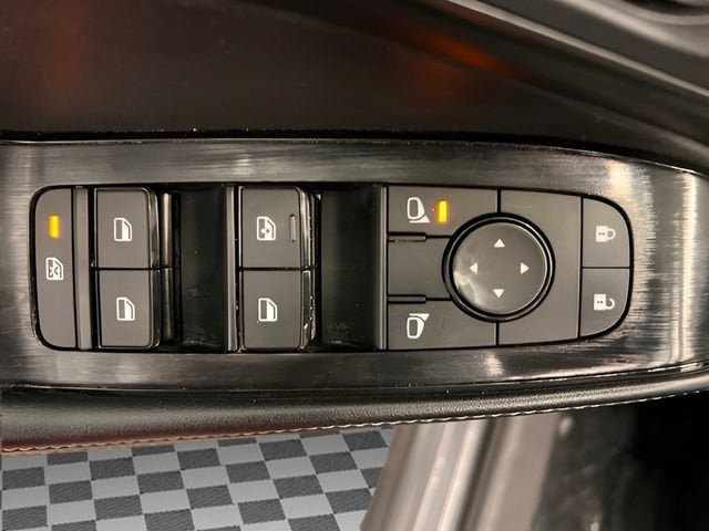 Used 2025 Nissan Rogue SV AWD/4WD image 15