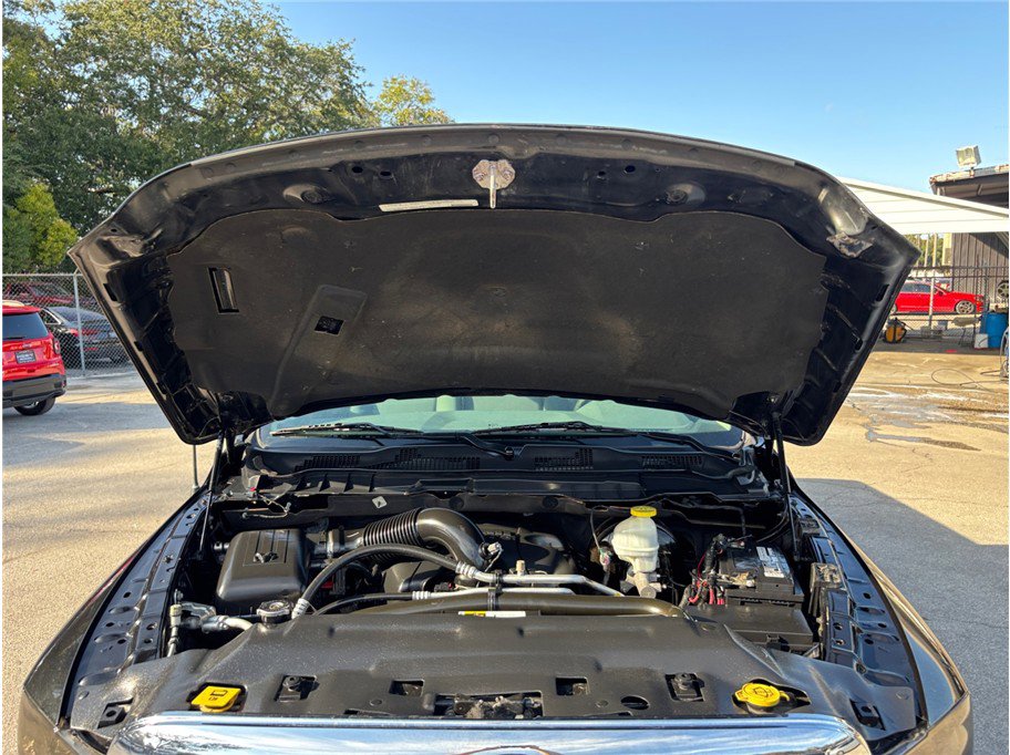 Used 2017 RAM 1500 Classic SLT image 34