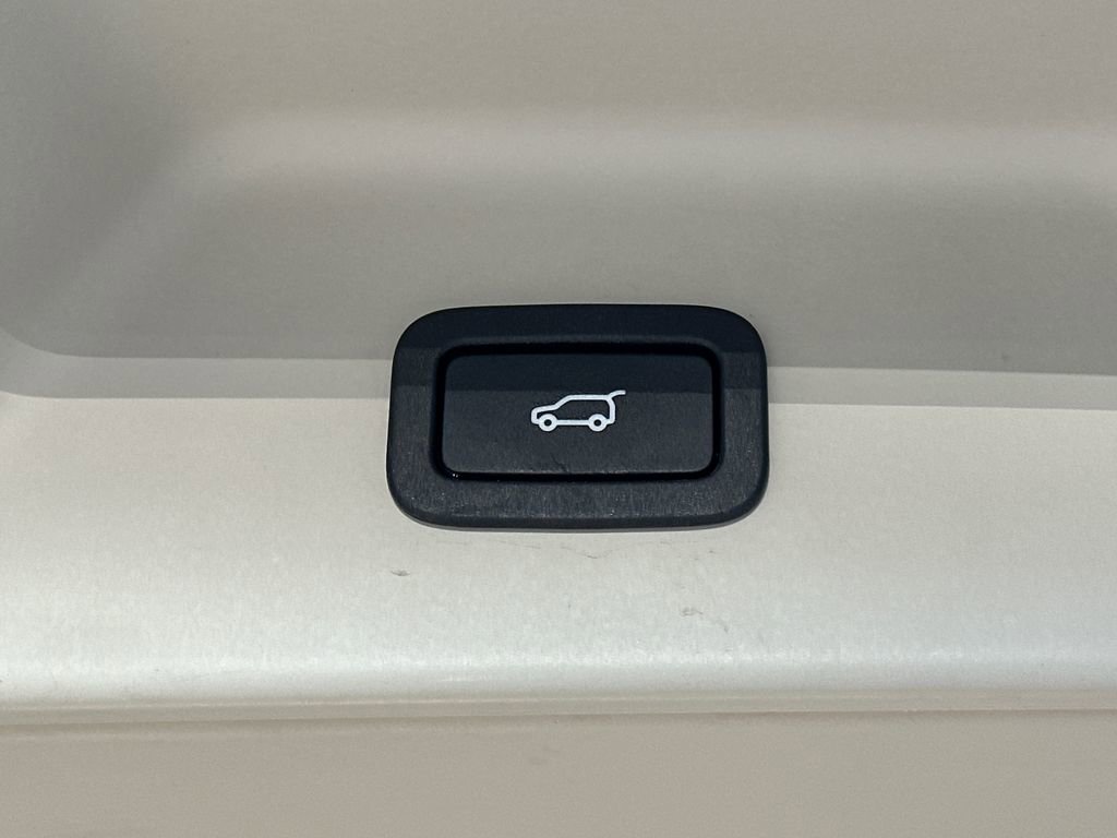 Used 2016 Land Rover Range Rover HSE image 5