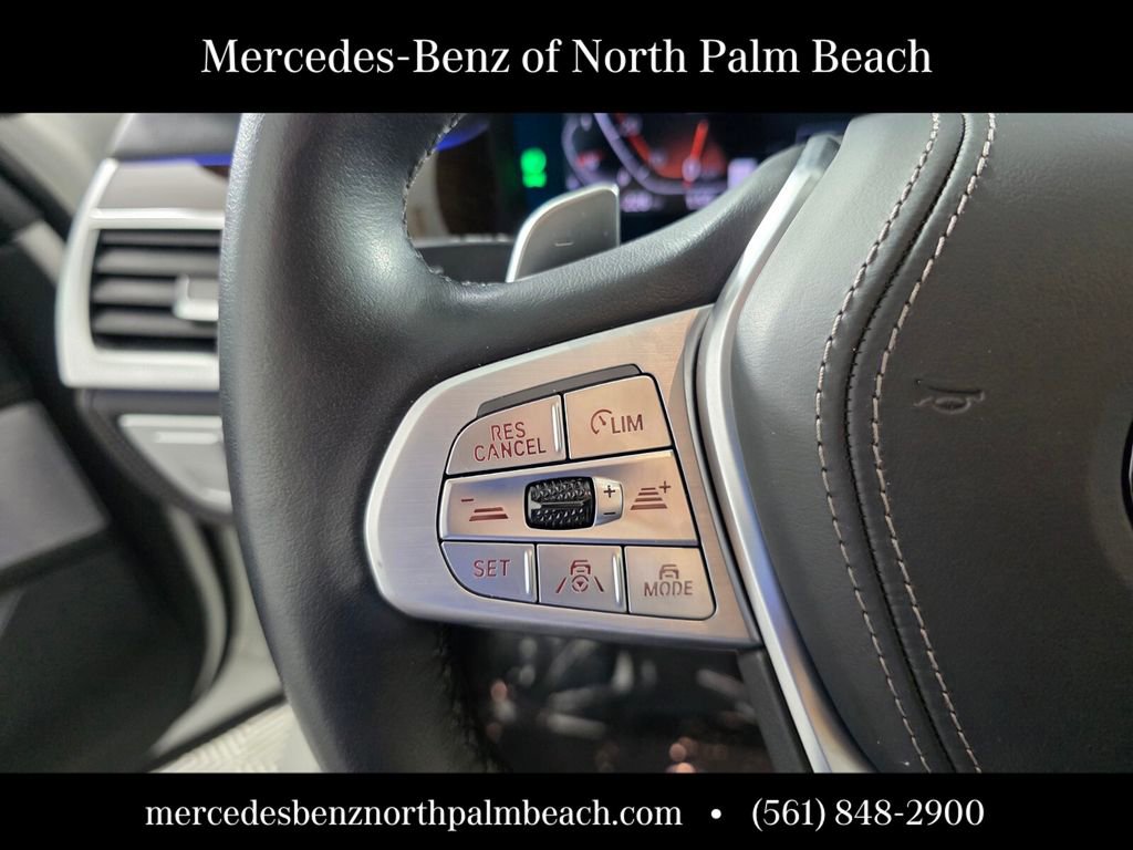 Used 2022 BMW 750i xDrive image 20