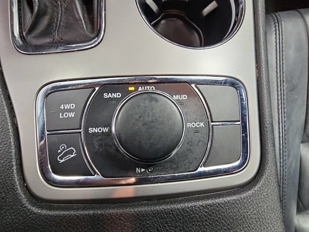 Used 2019 Jeep Grand Cherokee Limited AWD/4WD image 23