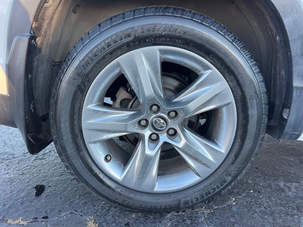 Used 2017 Toyota Highlander Limited AWD/4WD image 45