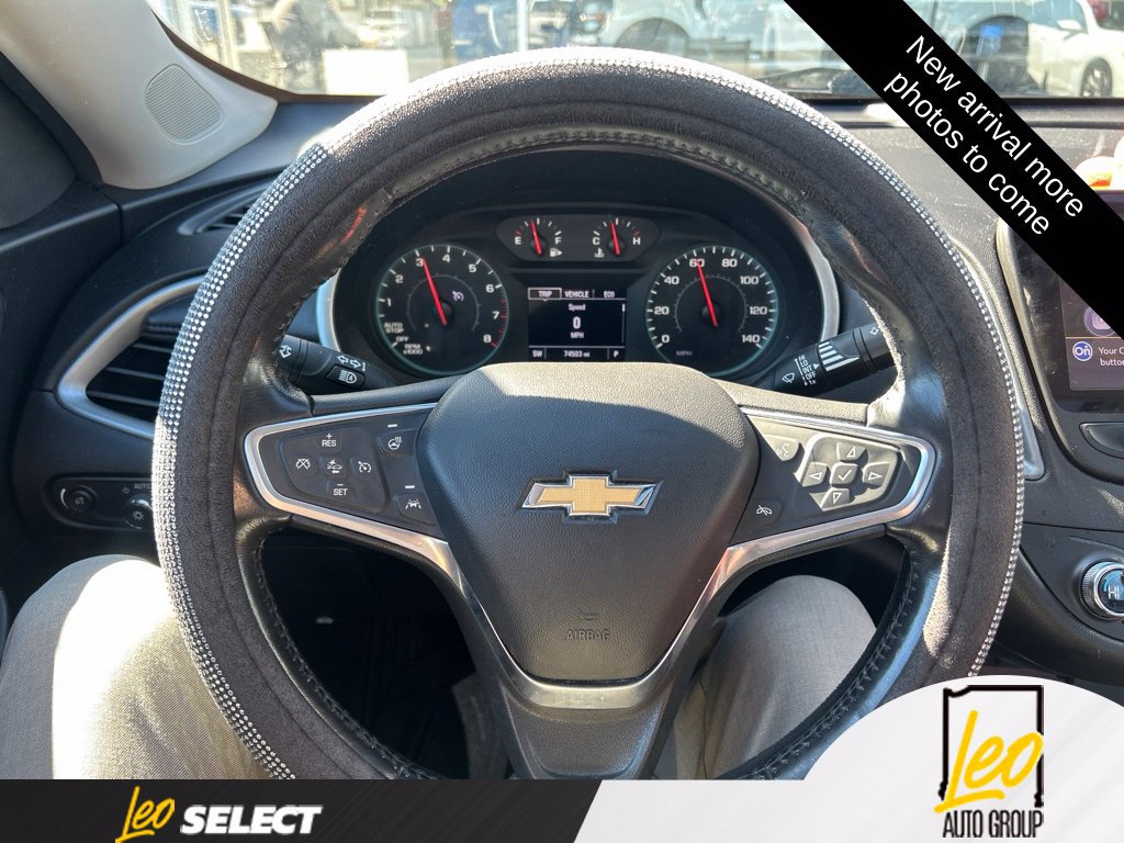 Used 2022 Chevrolet Malibu LT w/ Leather Package FWD image 4