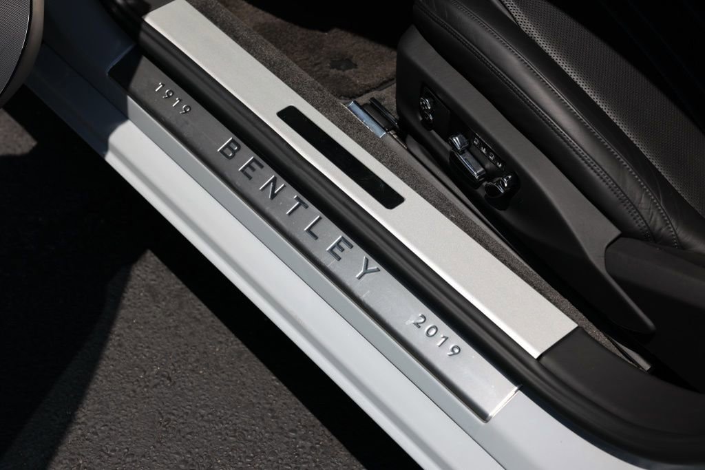 Used 2020 Bentley Continental GT image 28