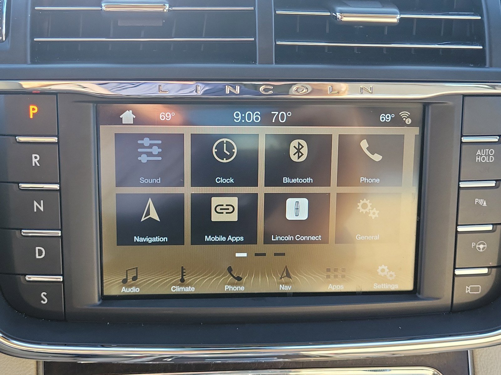 Used 2019 Lincoln Continental Reserve FWD image 23