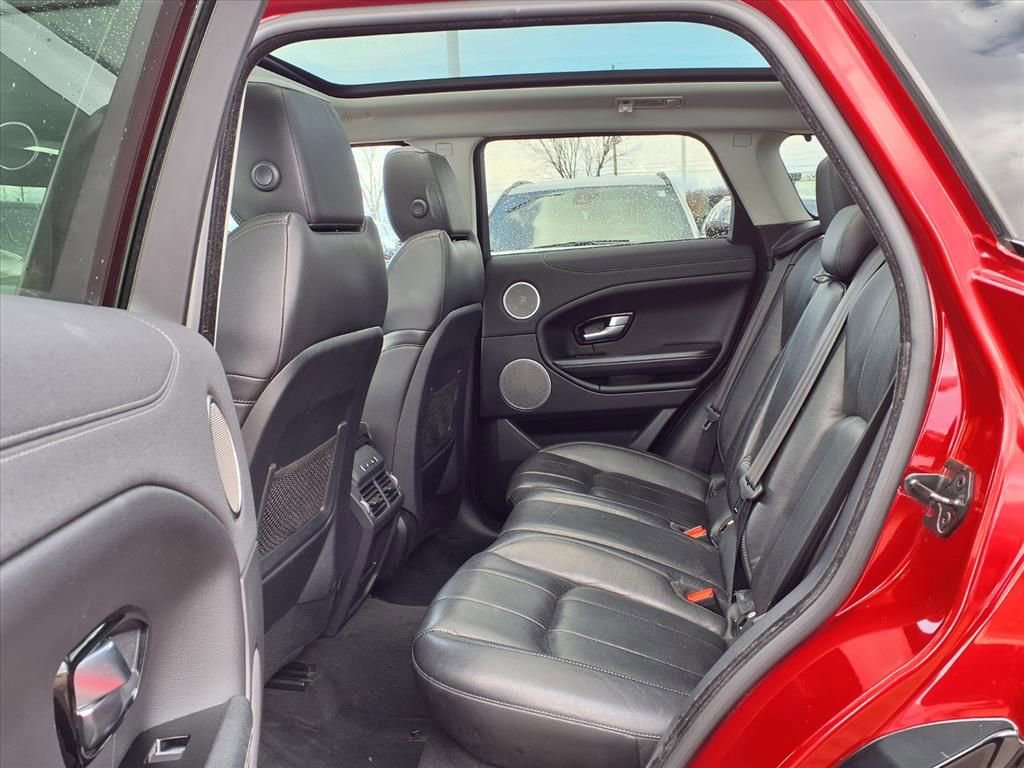 Used 2016 Land Rover Range Rover Evoque SE image 11