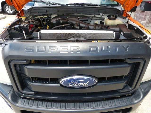 Used 2016 Ford F450 XL w/ Snow Plow Prep Package image 9
