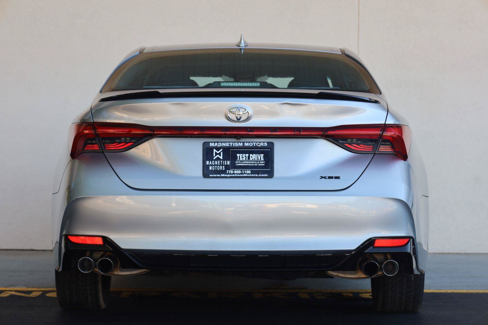 Used 2019 Toyota Avalon XSE w/ All Weather Liner Package FWD image 10