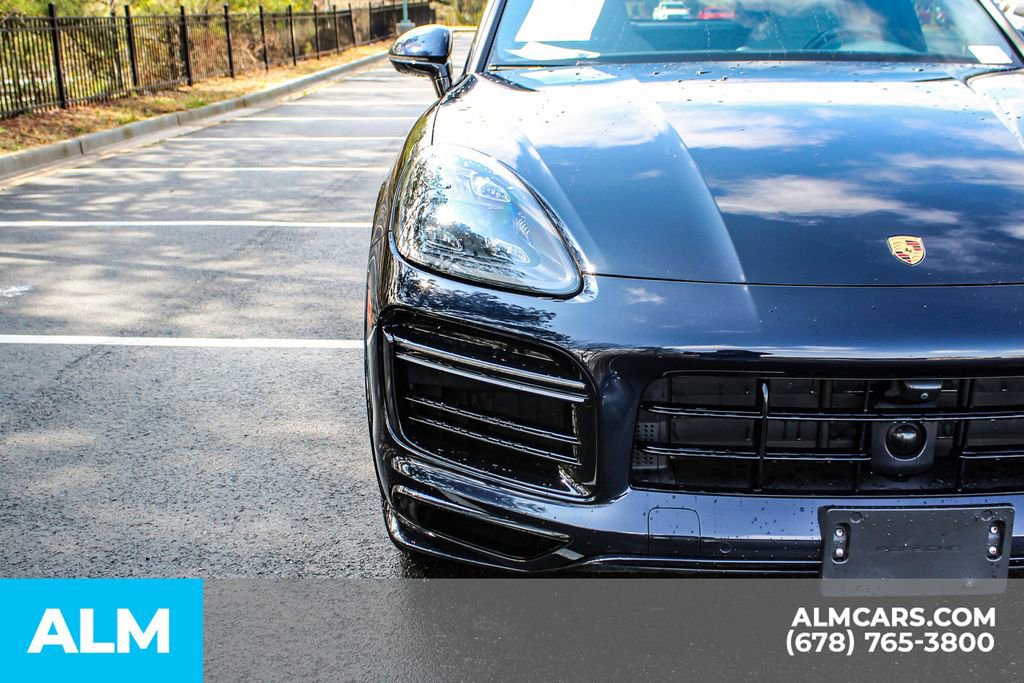 Used 2023 Porsche Cayenne Turbo image 11