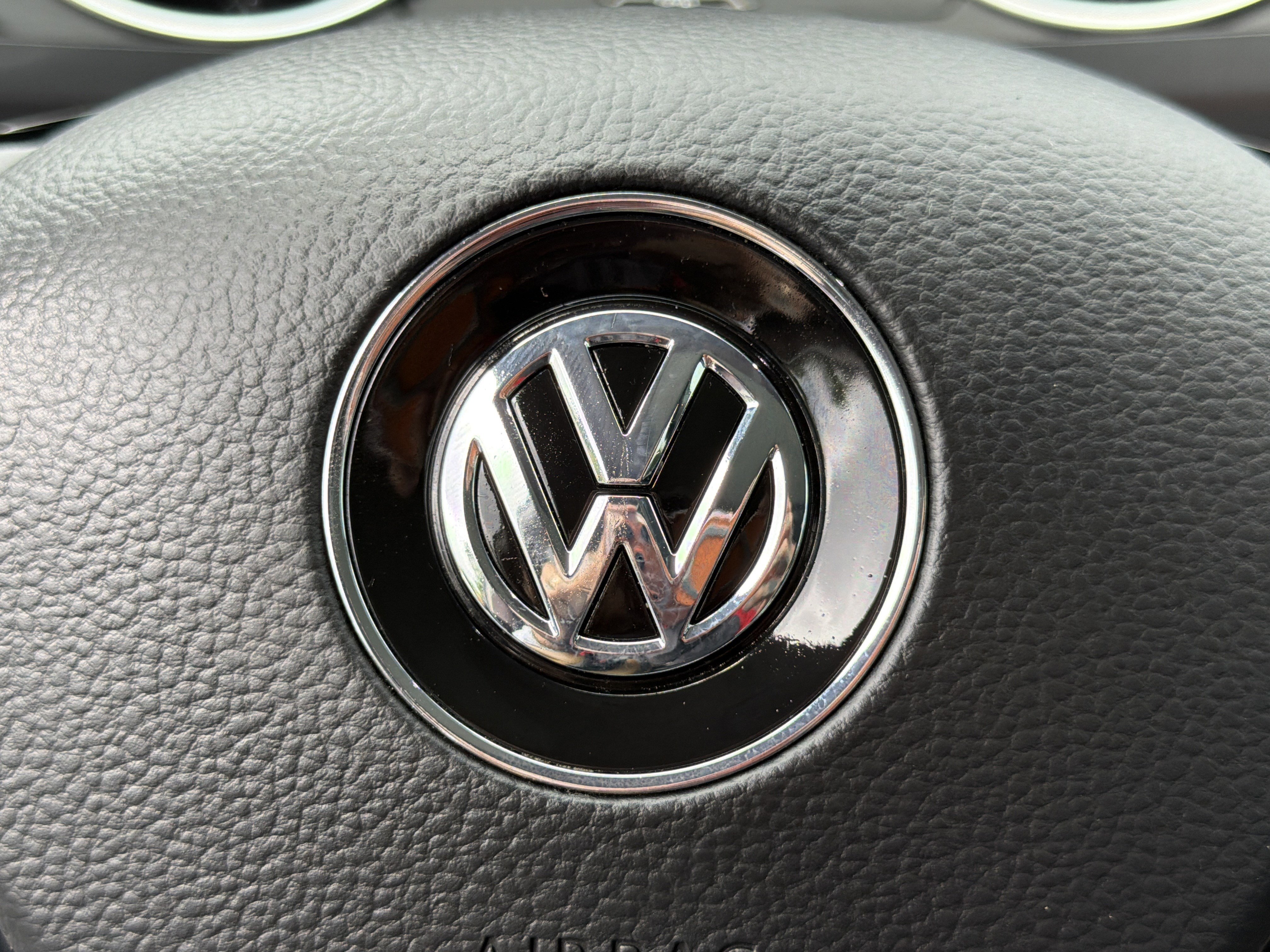 Used 2021 Volkswagen Tiguan SE FWD image 23
