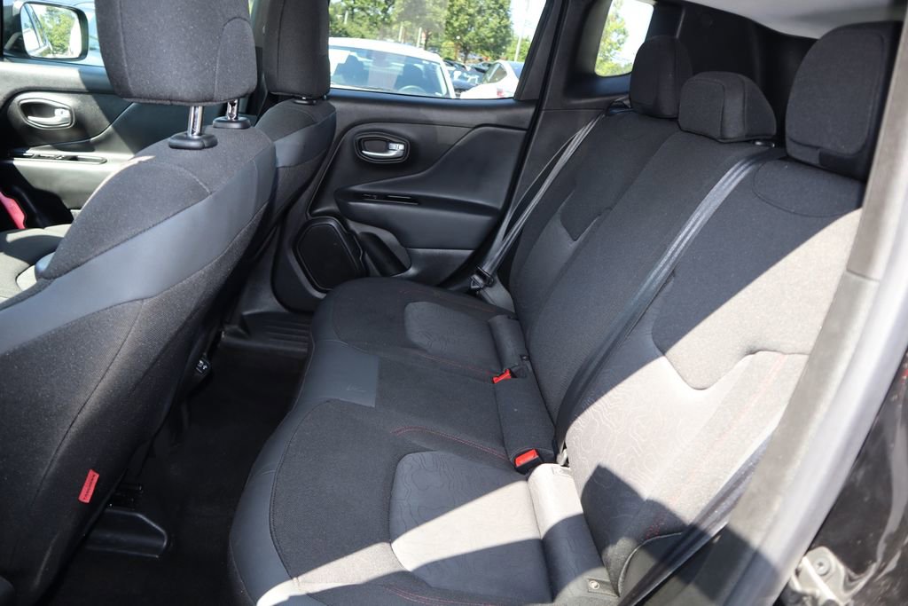 Used 2023 Jeep Renegade Trailhawk image 14