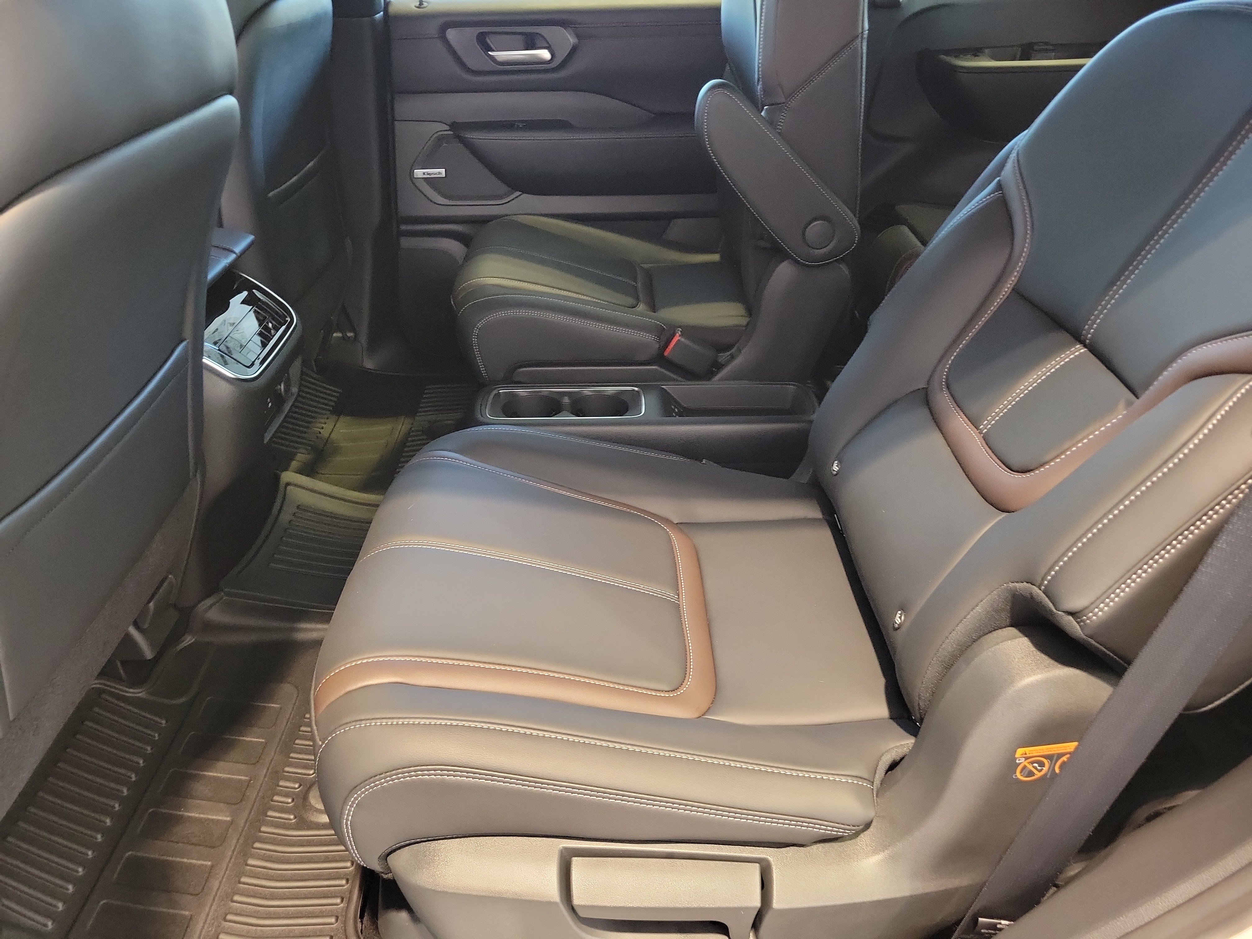 New 2026 Nissan Armada SL w/ Captain's Chari Seat Package RWD image 13
