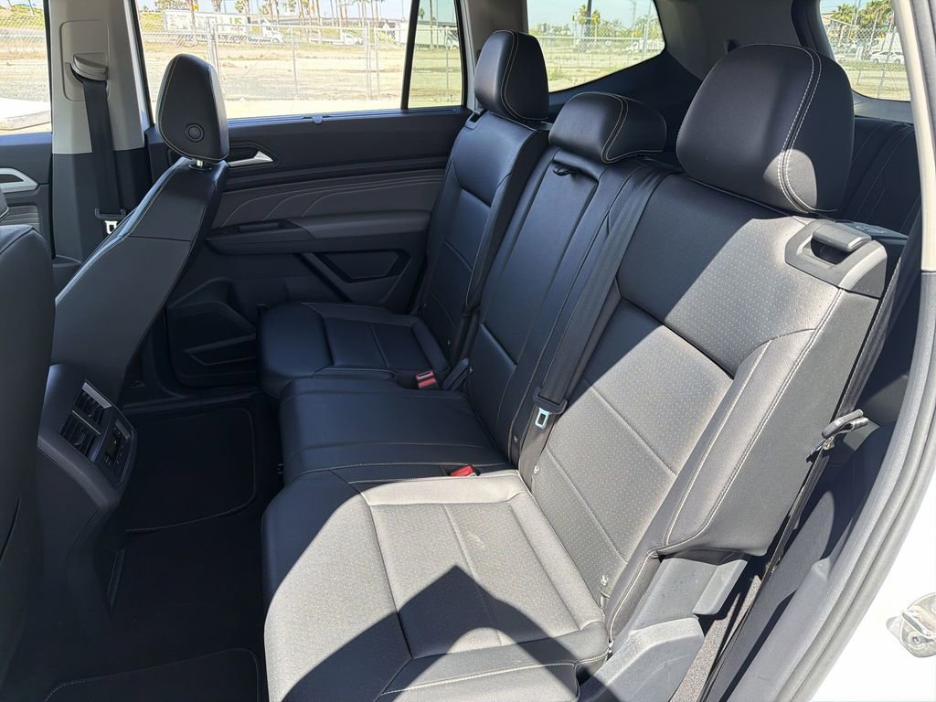 Used 2023 Volkswagen Atlas SE FWD image 23