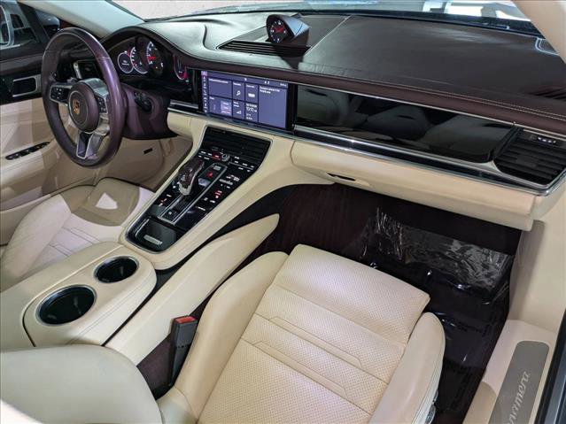 Used 2020 Porsche Panamera image 23