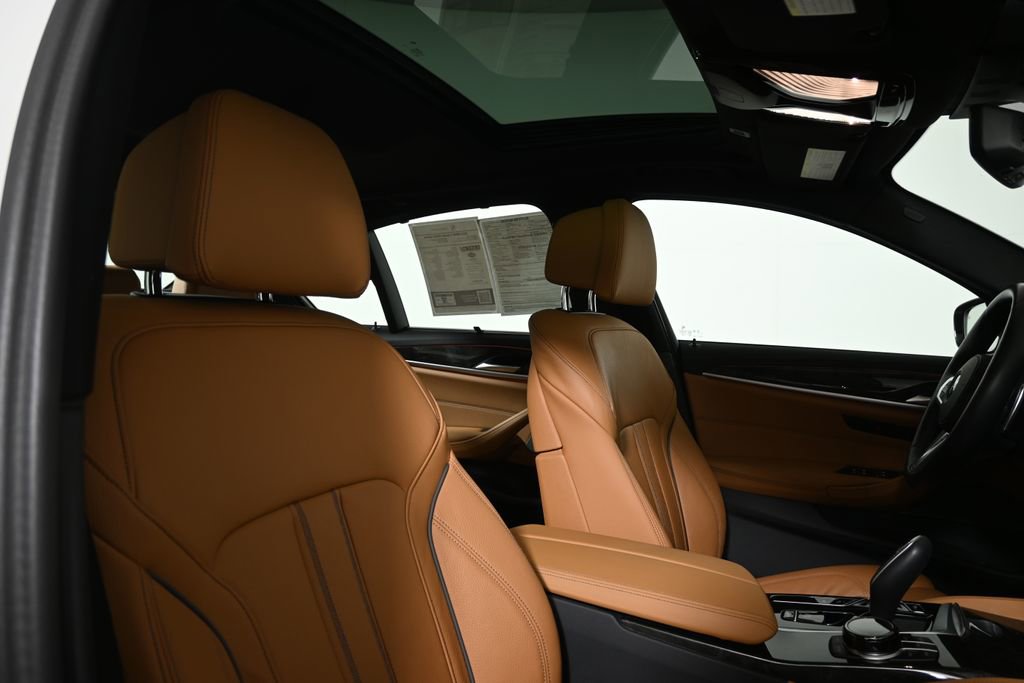 Certified 2023 BMW M550i xDrive M550i xDrive w/ Executive Package image 36