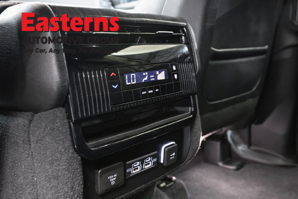 Used 2024 Jeep Wagoneer L Series II w/ Flexible Seating Group AWD/4WD image 26