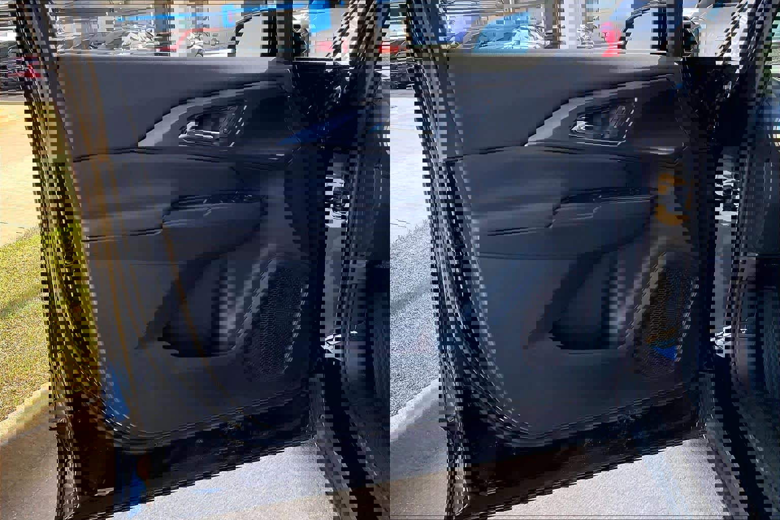 Certified 2025 Chevrolet Equinox EV LT w/ Comfort Package image 20