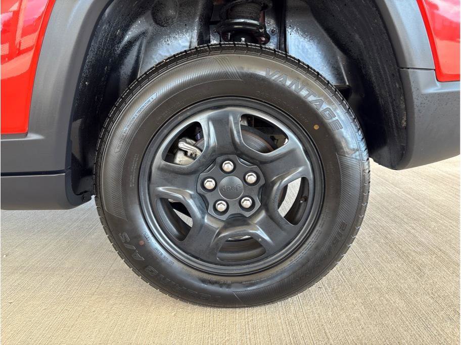 Used 2020 Jeep Compass Sport image 26