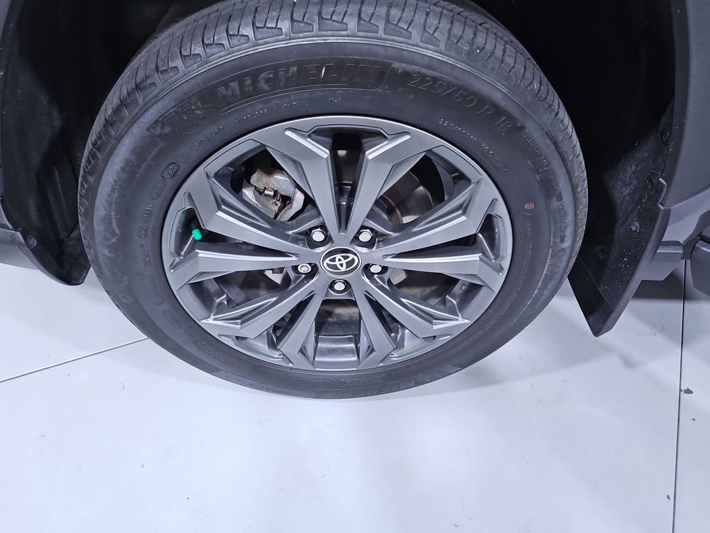Used 2022 Toyota RAV4 Limited image 26