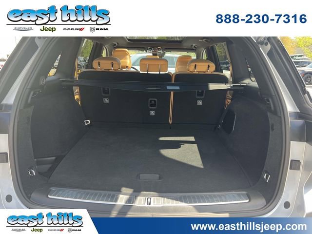 Certified 2024 Jeep Grand Cherokee Summit w/ Luxury Tech Group V image 10
