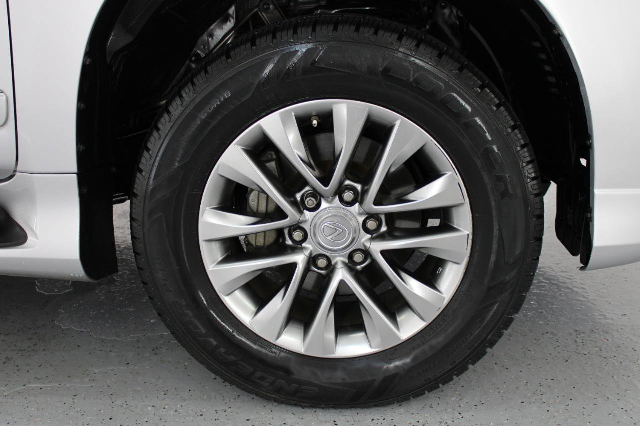 Used 2018 Lexus GX 460 Luxury w/ Preferred Accessory Package image 87