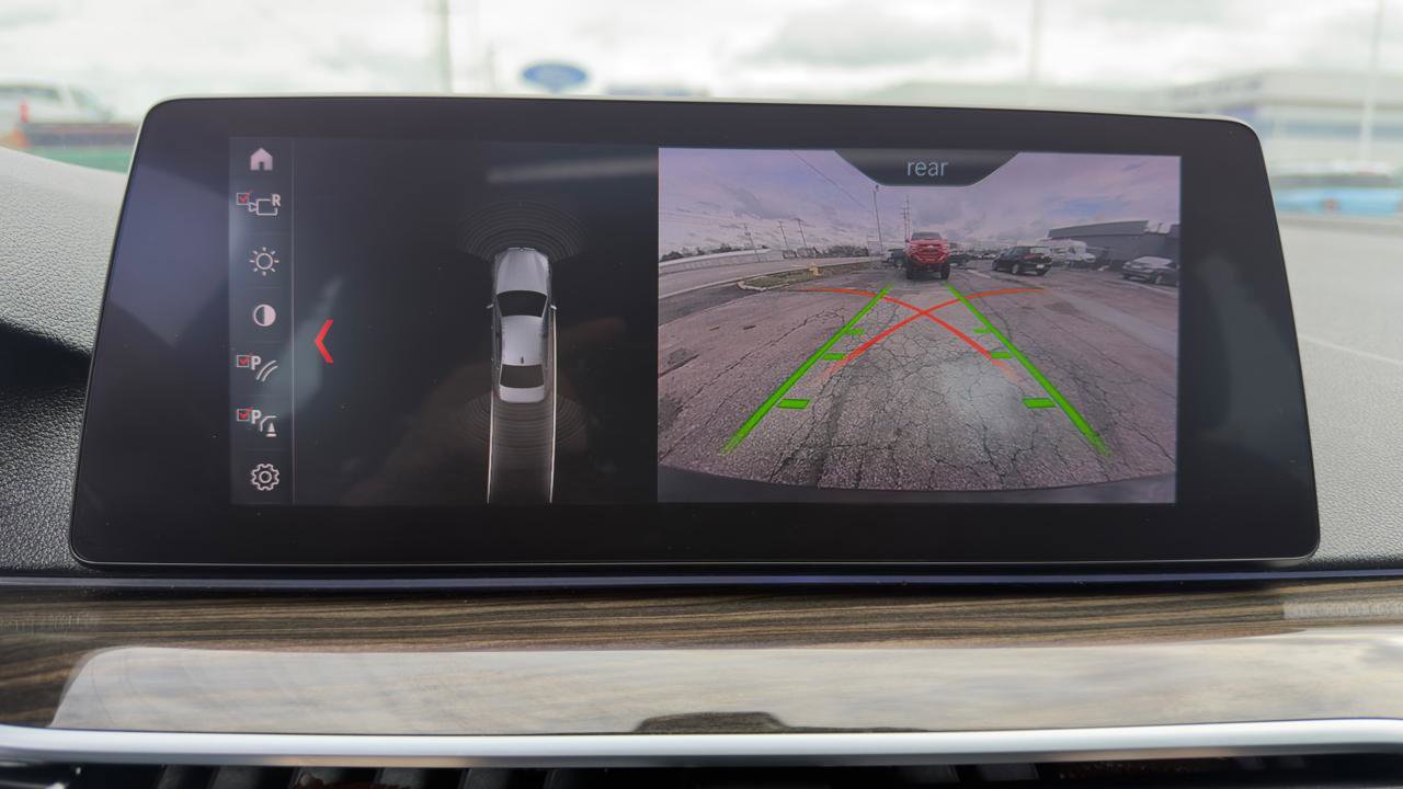 Used 2019 BMW 530i xDrive w/ Convenience Package image 29