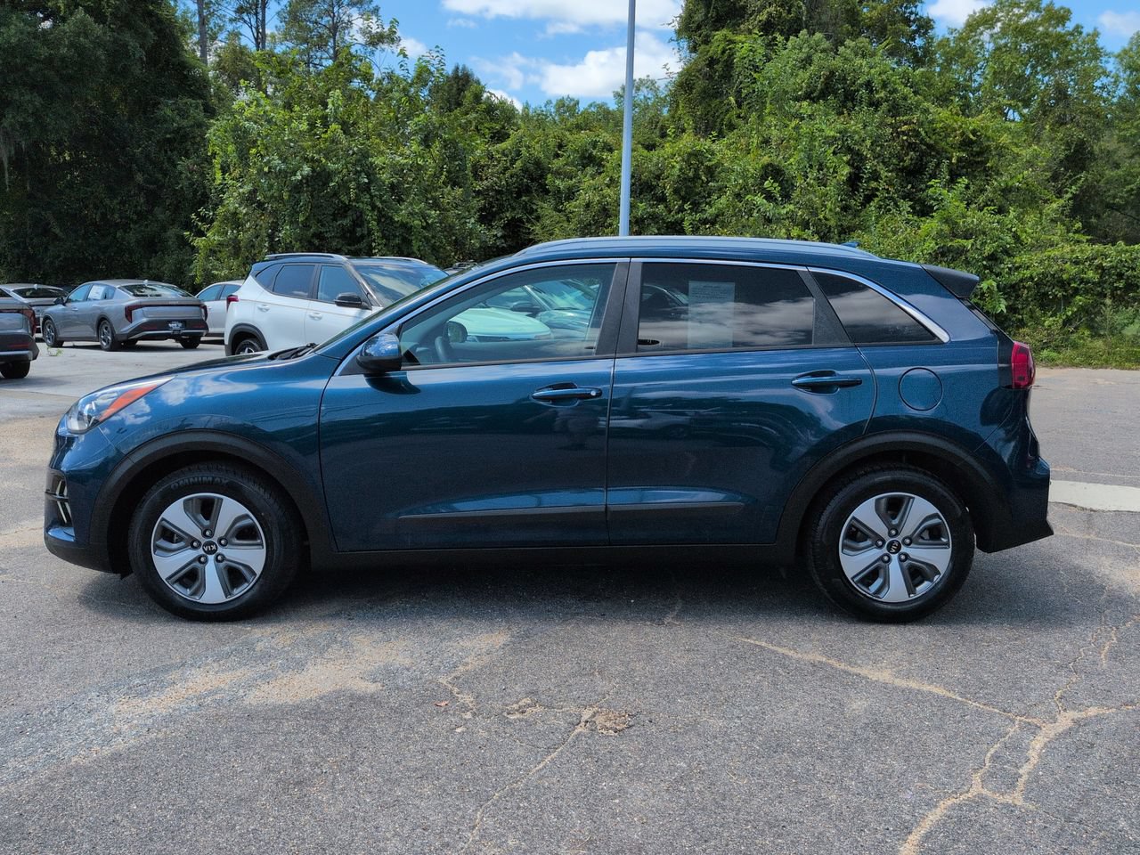 Used 2020 Kia Niro LX FWD image 8