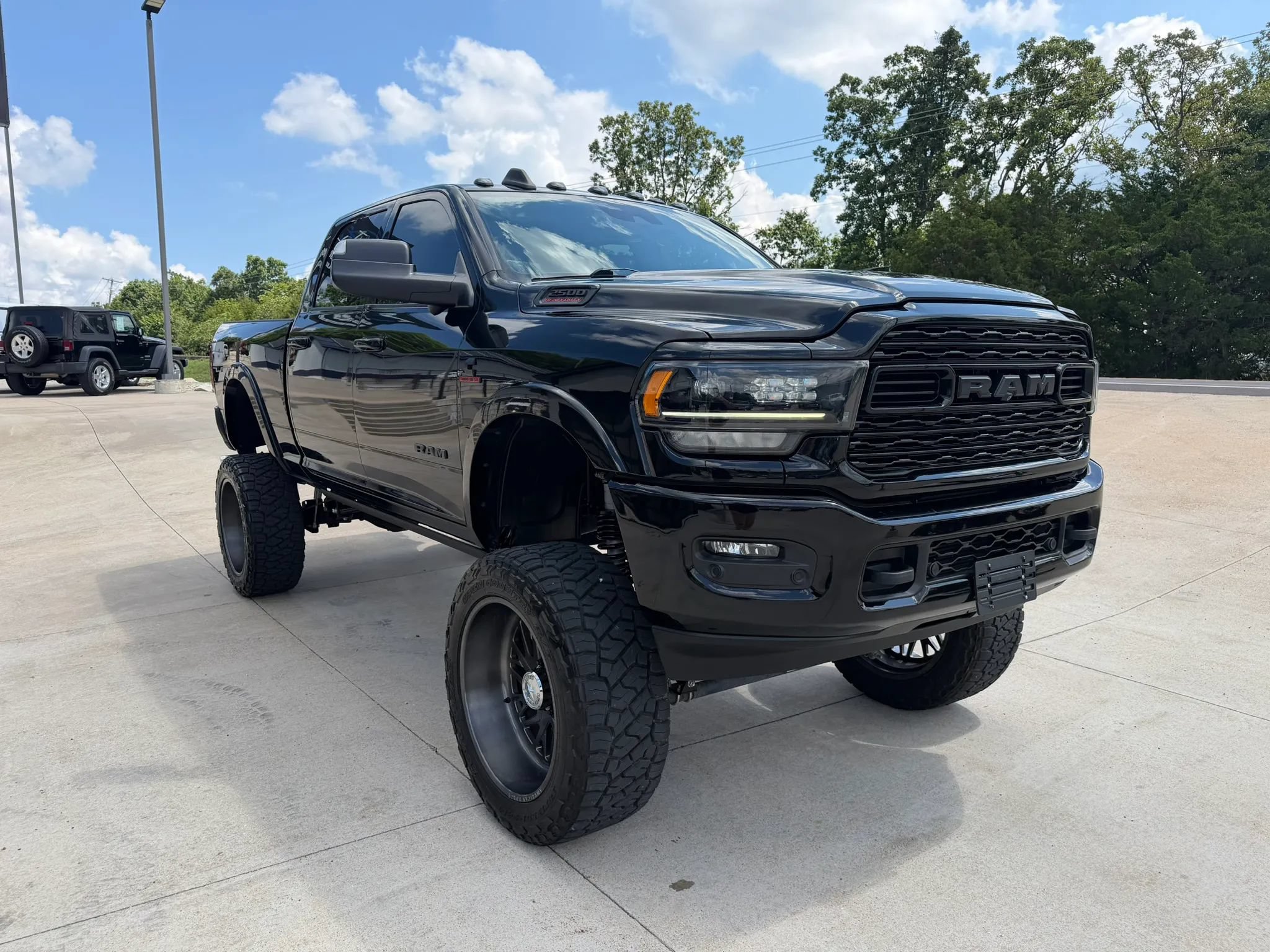 Used 2020 RAM 2500 Limited AWD/4WD image 3
