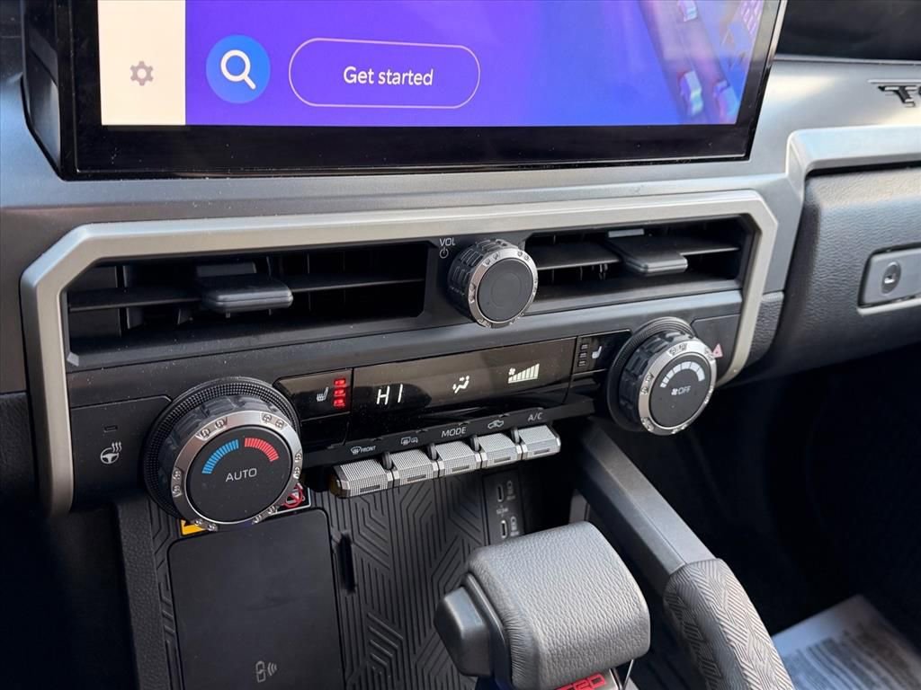 Used 2024 Toyota Tacoma TRD Sport w/ TRD Sport Upgrade Package image 19