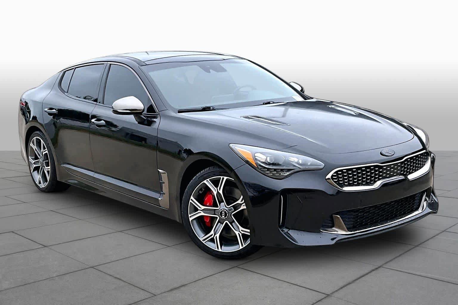 Used 2018 Kia Stinger GT1 RWD image 3